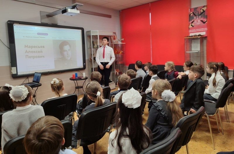 Ученики школы №1375 посетили музей «Из прошлого в настоящее». Фото: страница школы №1375 в социальных сетях