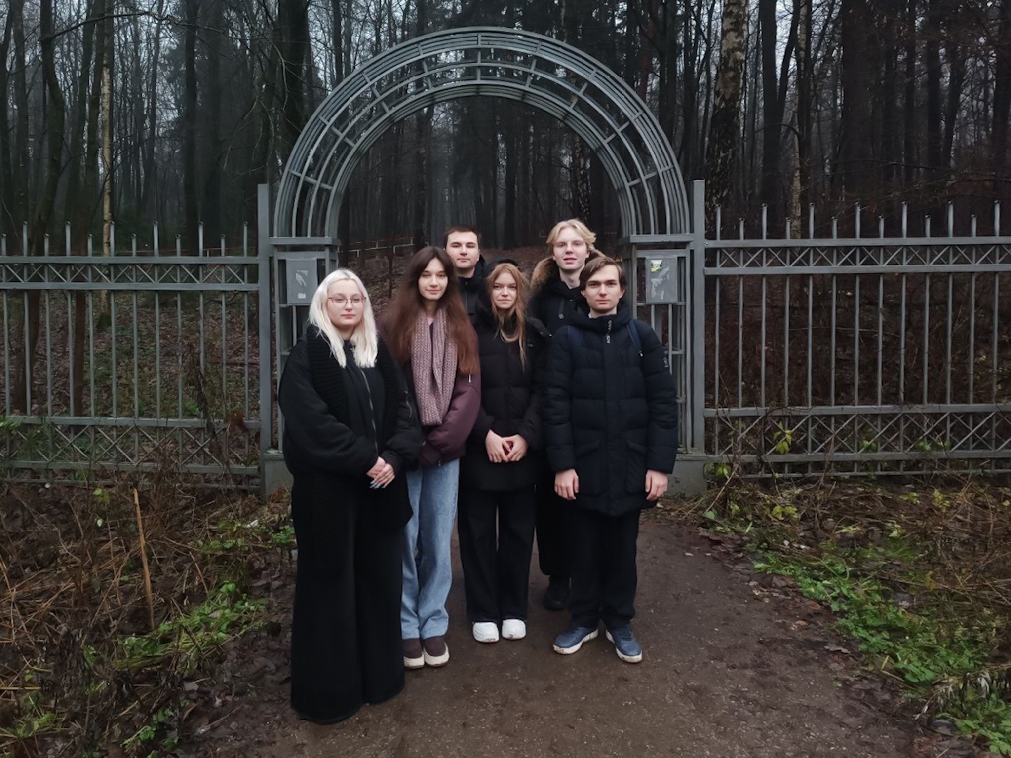 Участники туристического клуба школы №507 погрузились в историю усадьбы «Ясенево». Фото: страница школы №507 в социальных сетях