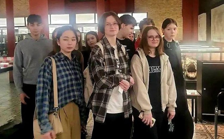 Ученики школы №1375 посетили Зоологический музей МГУ. Фото: страница школы №1375 в социальных сетях